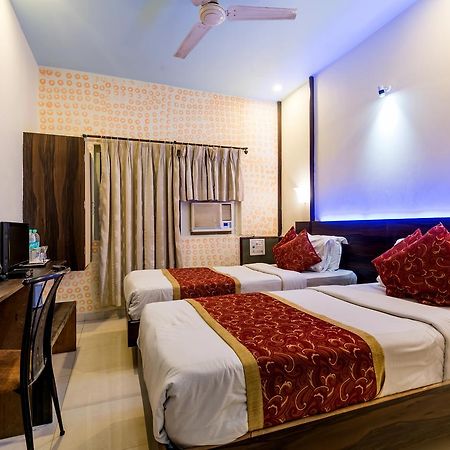 Hotel Panchratna Panvel Kültér fotó