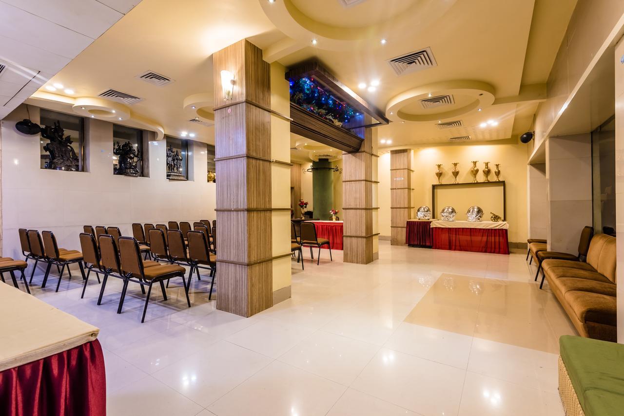 Hotel Panchratna Panvel Kültér fotó