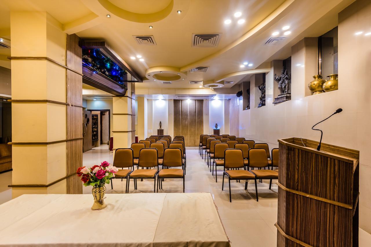 Hotel Panchratna Panvel Kültér fotó