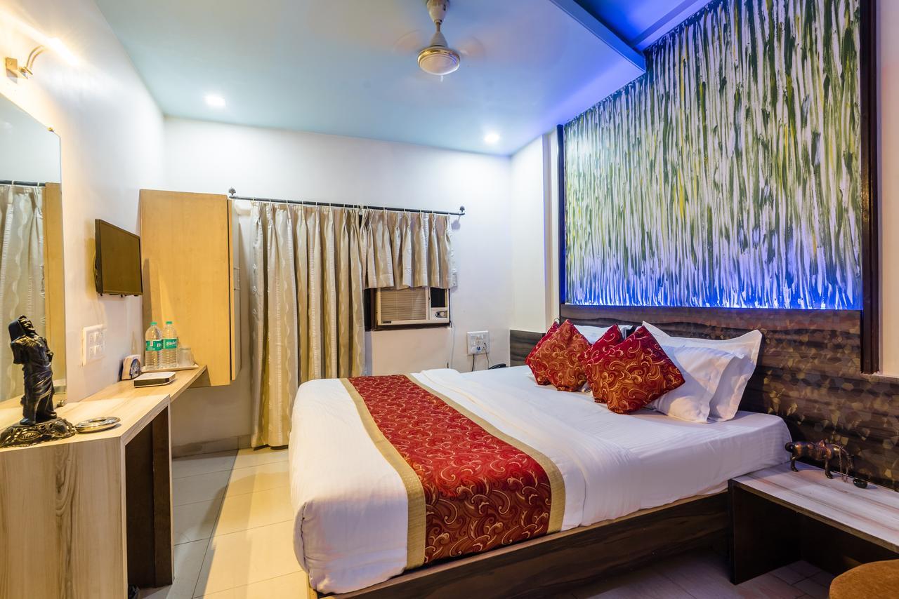 Hotel Panchratna Panvel Kültér fotó