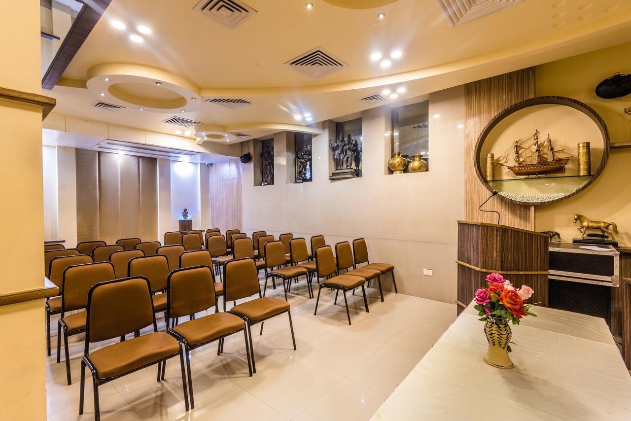 Hotel Panchratna Panvel Kültér fotó
