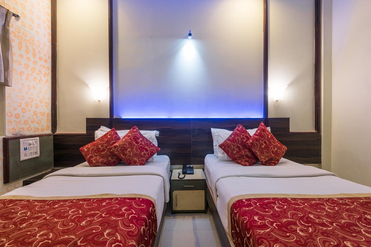 Hotel Panchratna Panvel Kültér fotó