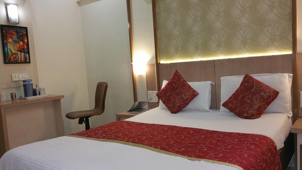 Hotel Panchratna Panvel Kültér fotó