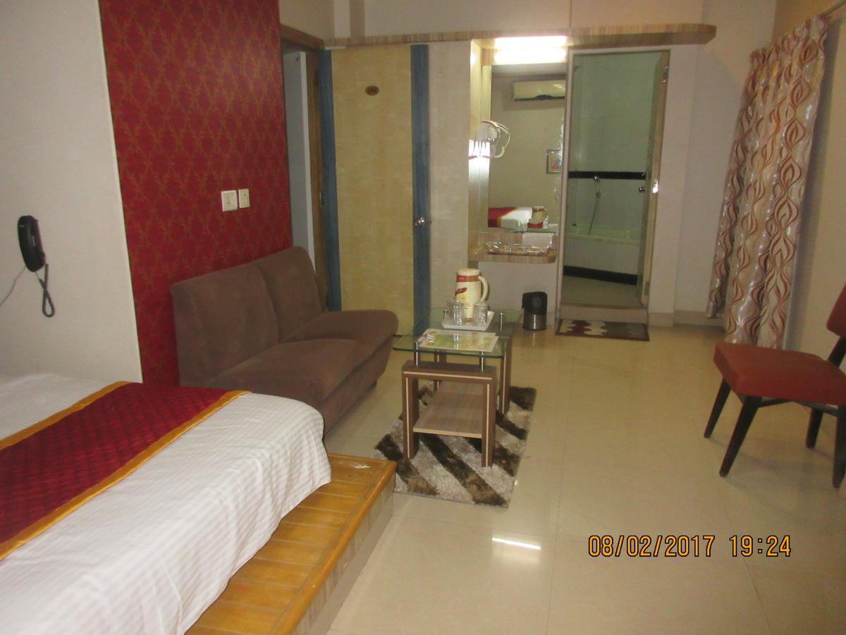 Hotel Panchratna Panvel Kültér fotó