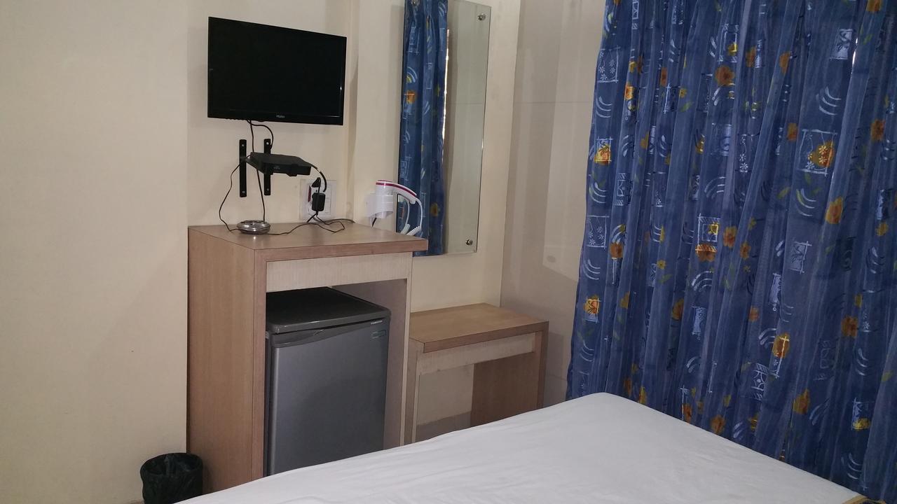 Hotel Panchratna Panvel Kültér fotó
